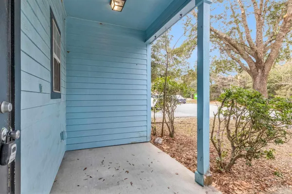 $2,000 | 7095 North Blue Angel Parkway, Unit 102, Pensacola, FL 32526