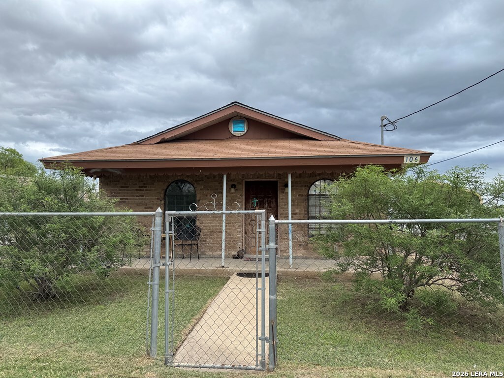 106 Los Sauces Road Eagle Pass, TX 78852 - Photo 3 of 42