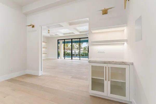 $8,950,000 | 24 Leeward Circle, Tequesta, FL 33469