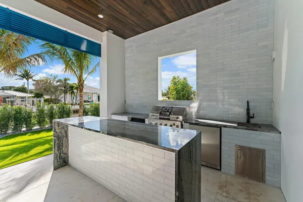 $8,950,000 | 24 Leeward Circle, Tequesta, FL 33469