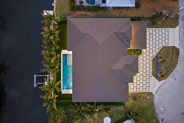 $8,950,000 | 24 Leeward Circle, Tequesta, FL 33469