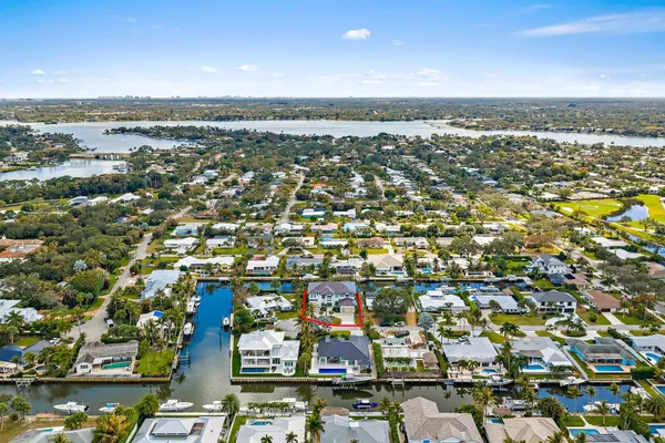 $8,950,000 | 24 Leeward Circle, Tequesta, FL 33469