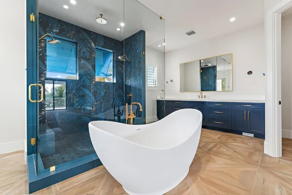 $8,950,000 | 24 Leeward Circle, Tequesta, FL 33469