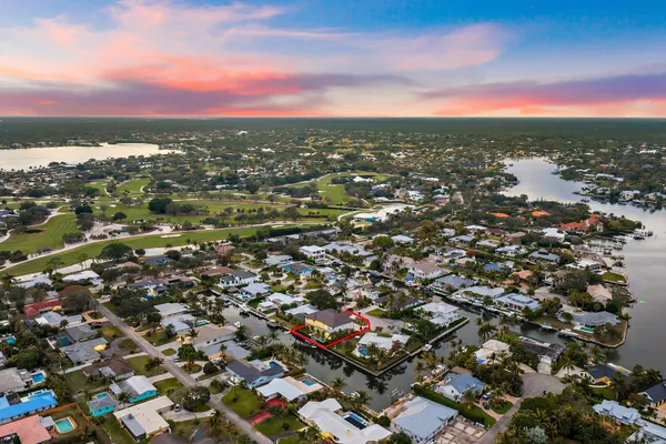 $8,950,000 | 24 Leeward Circle, Tequesta, FL 33469
