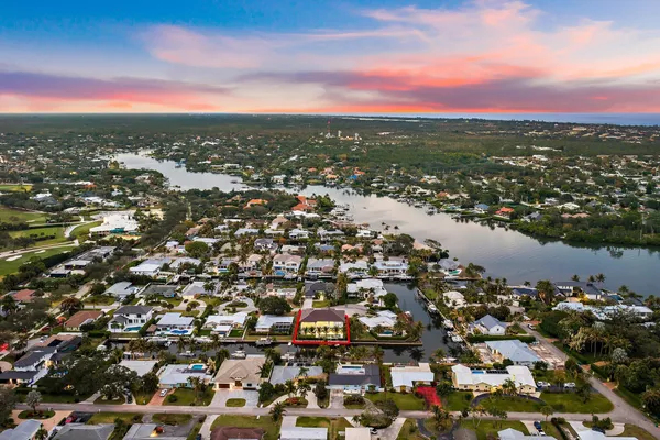 $8,950,000 | 24 Leeward Circle, Tequesta, FL 33469