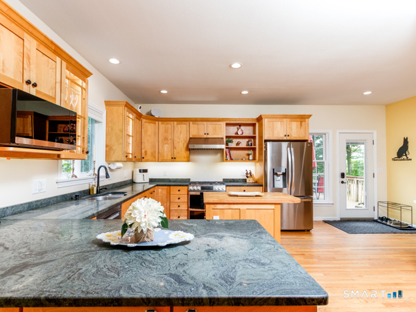 34 R Goldfinch Road Durham, CT 06422 - Photo 11 of 36 Kitchen