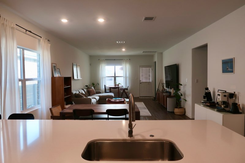 113 Blue Blaze Trail Georgetown, TX 78628 - Photo 6 of 20