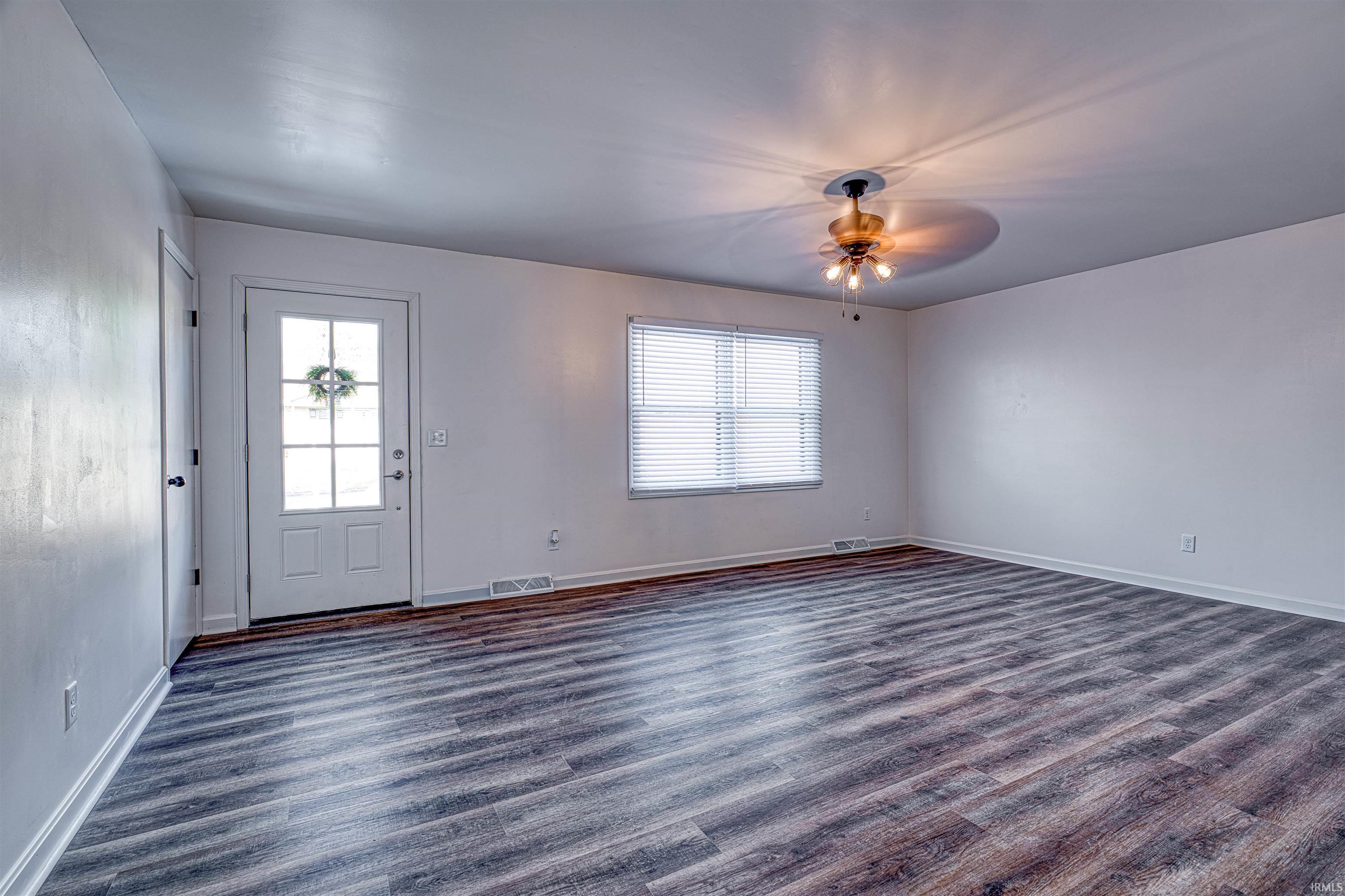 7699 Georgia Lane Newburgh, IN 47630 - Photo 3 of 30