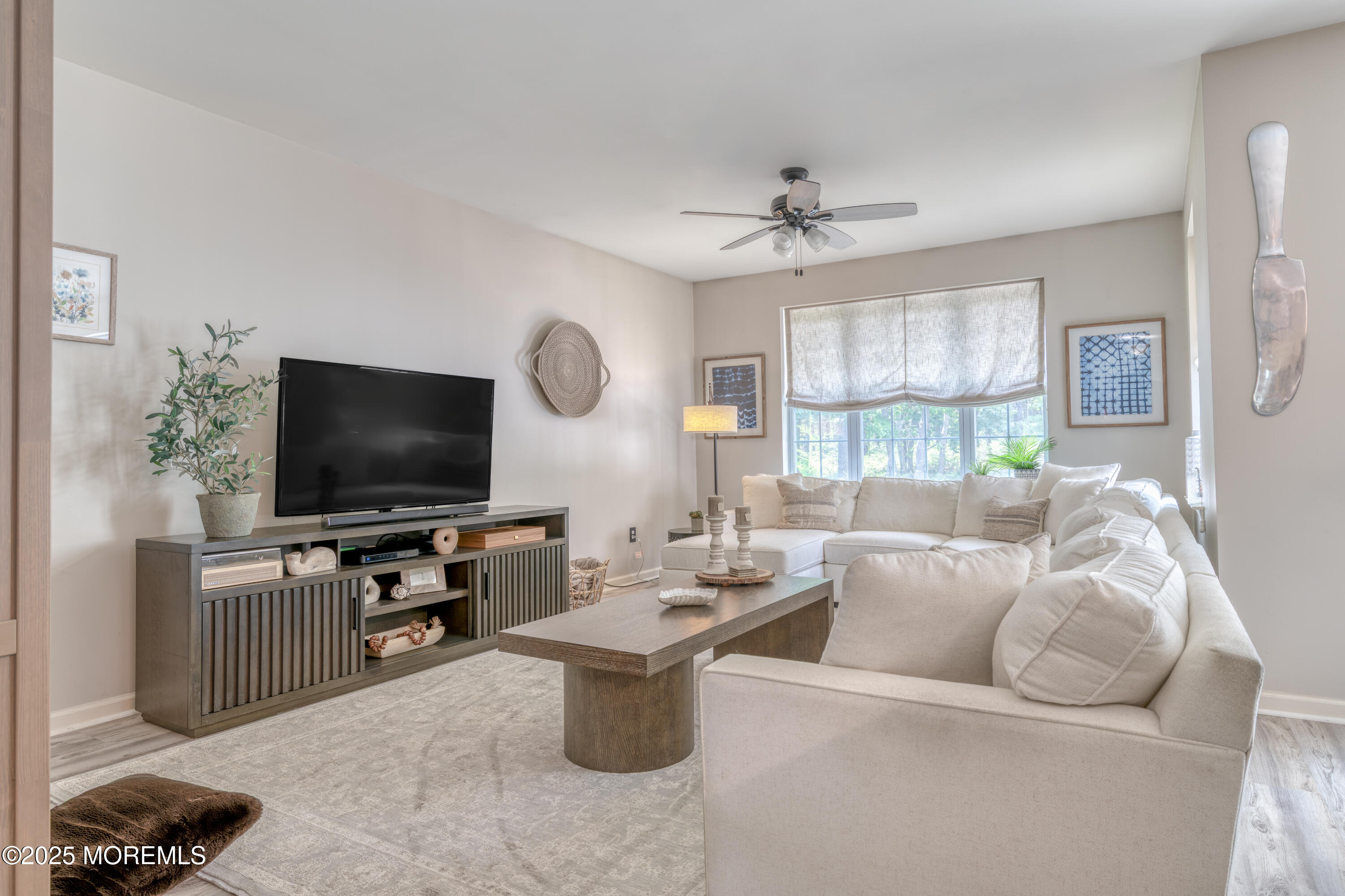 332 Hawthorne Lane Barnegat, NJ 08005 - Photo 7 of 32 Family Room