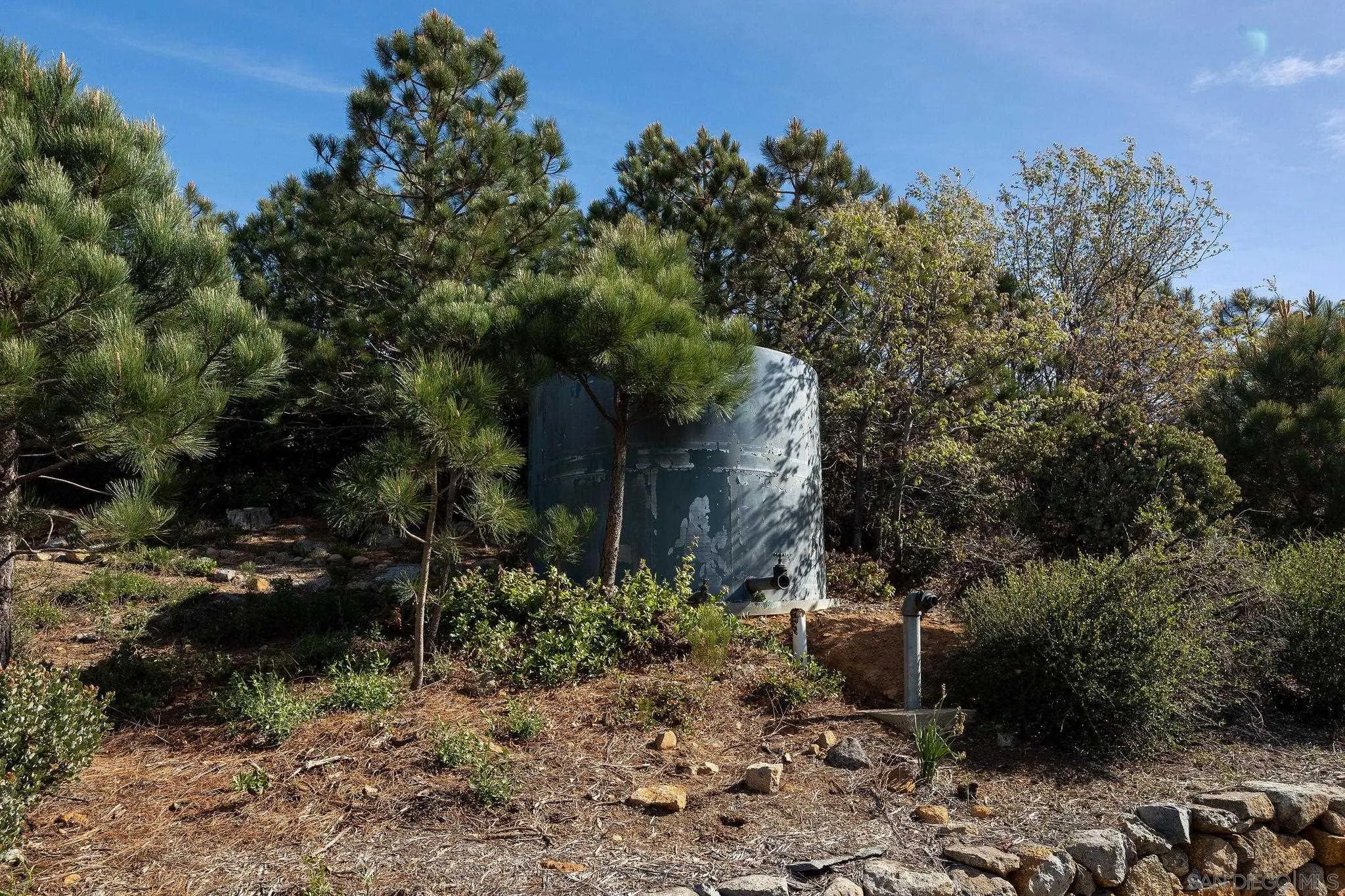 15962 North Peak Road, Unit 39 Julian, CA 92036 - Photo 6 of 16 a view of a outdoor space