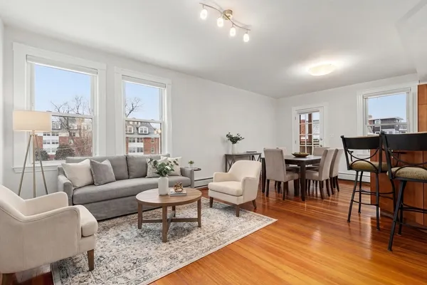 $679,000 | 133 Westbourne Terrace, Unit 2, Brookline, MA 02446