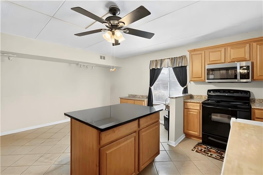 2120 Greentree Road, Unit 610E Pittsburgh, PA 15220 - Photo 3 of 23 Gallery Image 3