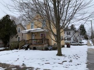 319 Rice Street Ionia, MI 48846 - Photo 3 of 30 IMG_3344