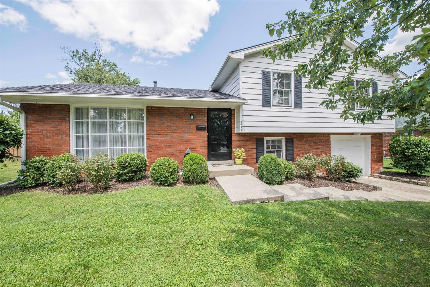 2421 Larkin Road Lexington, KY 40503 - Photo 1 of 35 Photo 1