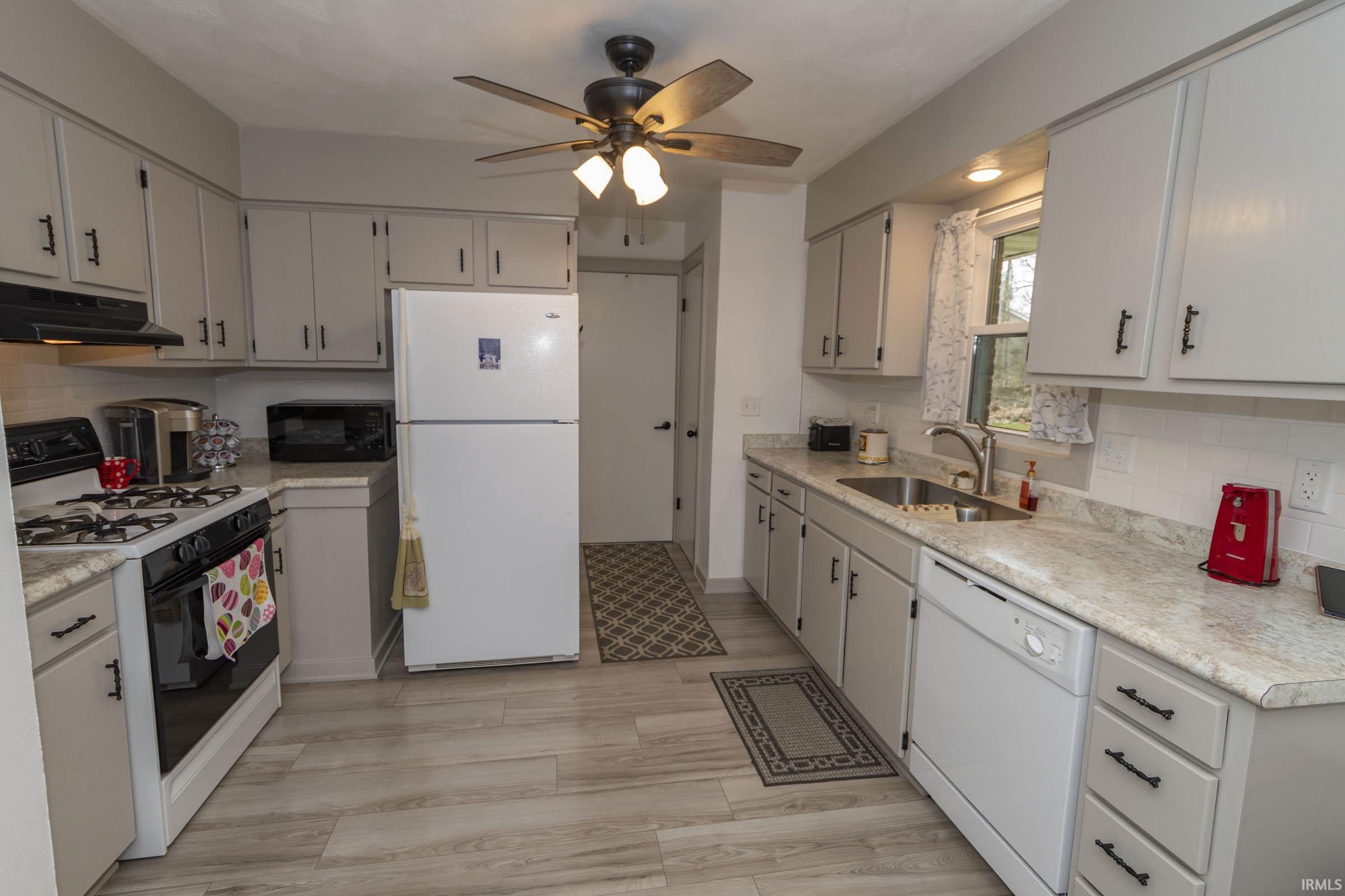 8105 Pine Ridge Walkerton, IN 46574 - Photo 7 of 21 Gallery Image 7