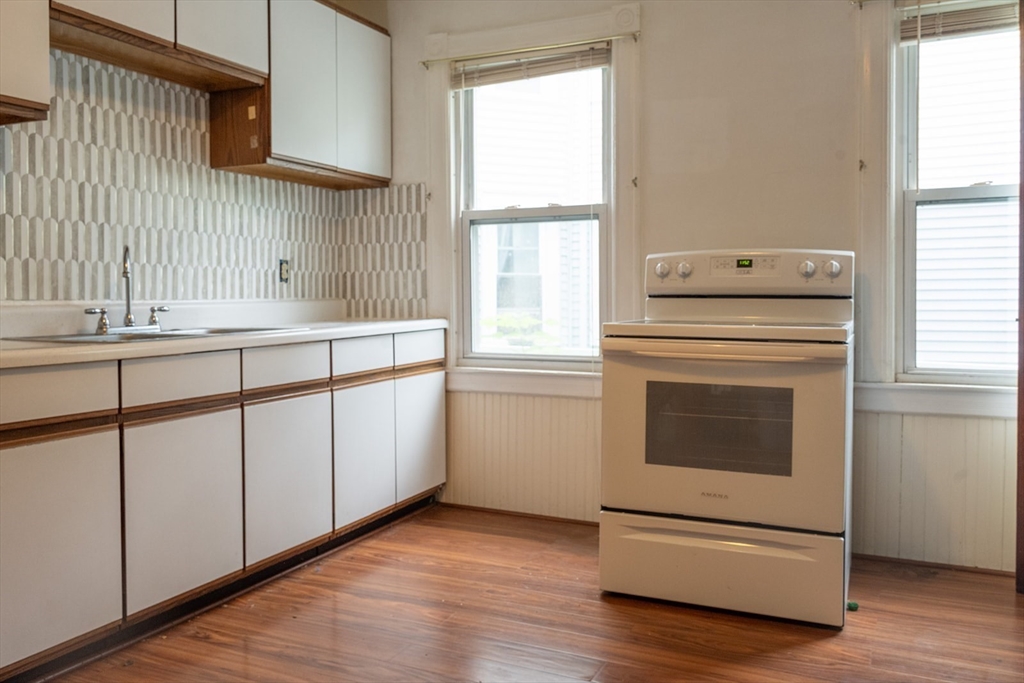 181-183 Northampton Avenue Springfield, MA 01109 - Photo 31 of 40