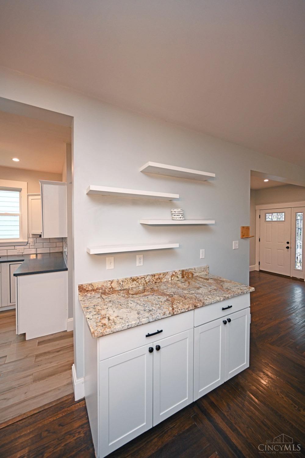 6223 Roe Street Cincinnati, OH 45227 - Photo 15 of 43 Gallery Image 15