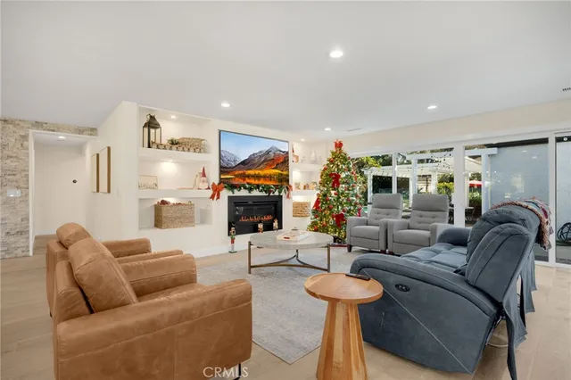 $2,795,000 | 1062 West Valencia Mesa Drive, Fullerton, CA 92833