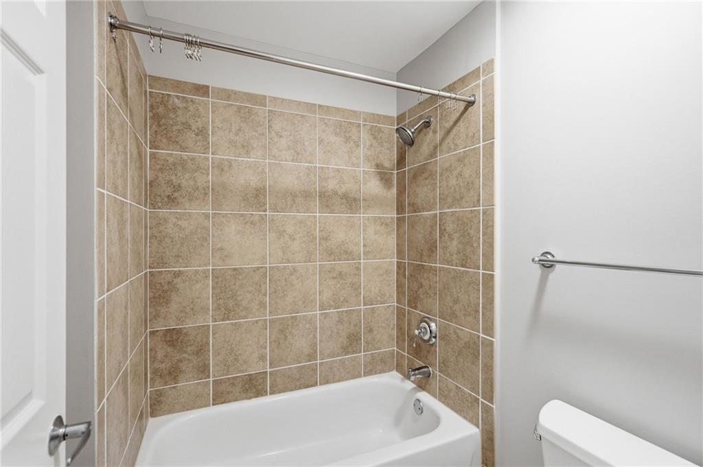 3820 Roswell Road Northeast, Unit 809 Atlanta, GA 30342 - Photo 26 of 42 Gallery Image 26