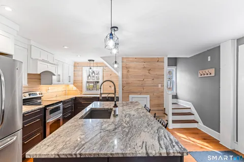 $684,000 | 74 Middle Quarter Road, Woodbury, CT 06798