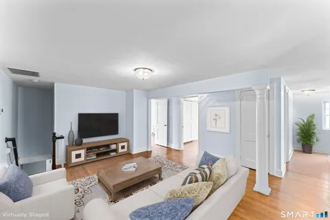 $684,000 | 74 Middle Quarter Road, Woodbury, CT 06798