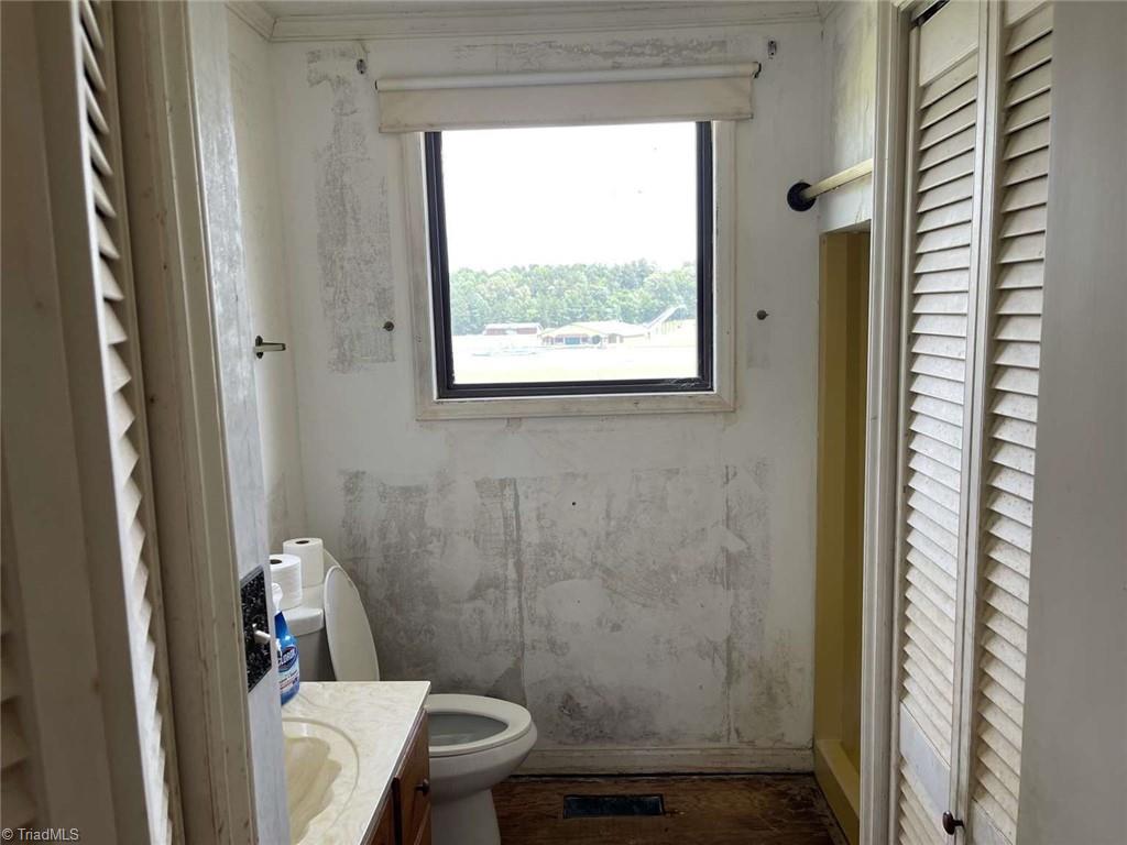 7253 Lake Juno Road Liberty, NC 27298 - Photo 18 of 36