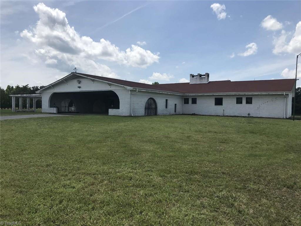 7253 Lake Juno Road Liberty, NC 27298 - Photo 6 of 36