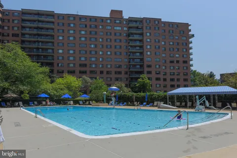 $4,200 | 4201 Cathedral Avenue Northwest, Unit 501W, Washington, DC 20016