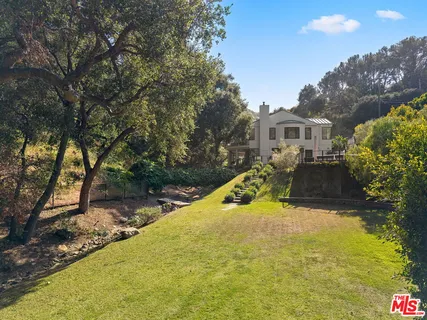 $5,395,000 | 28222 Via Acero, Malibu, CA 90265