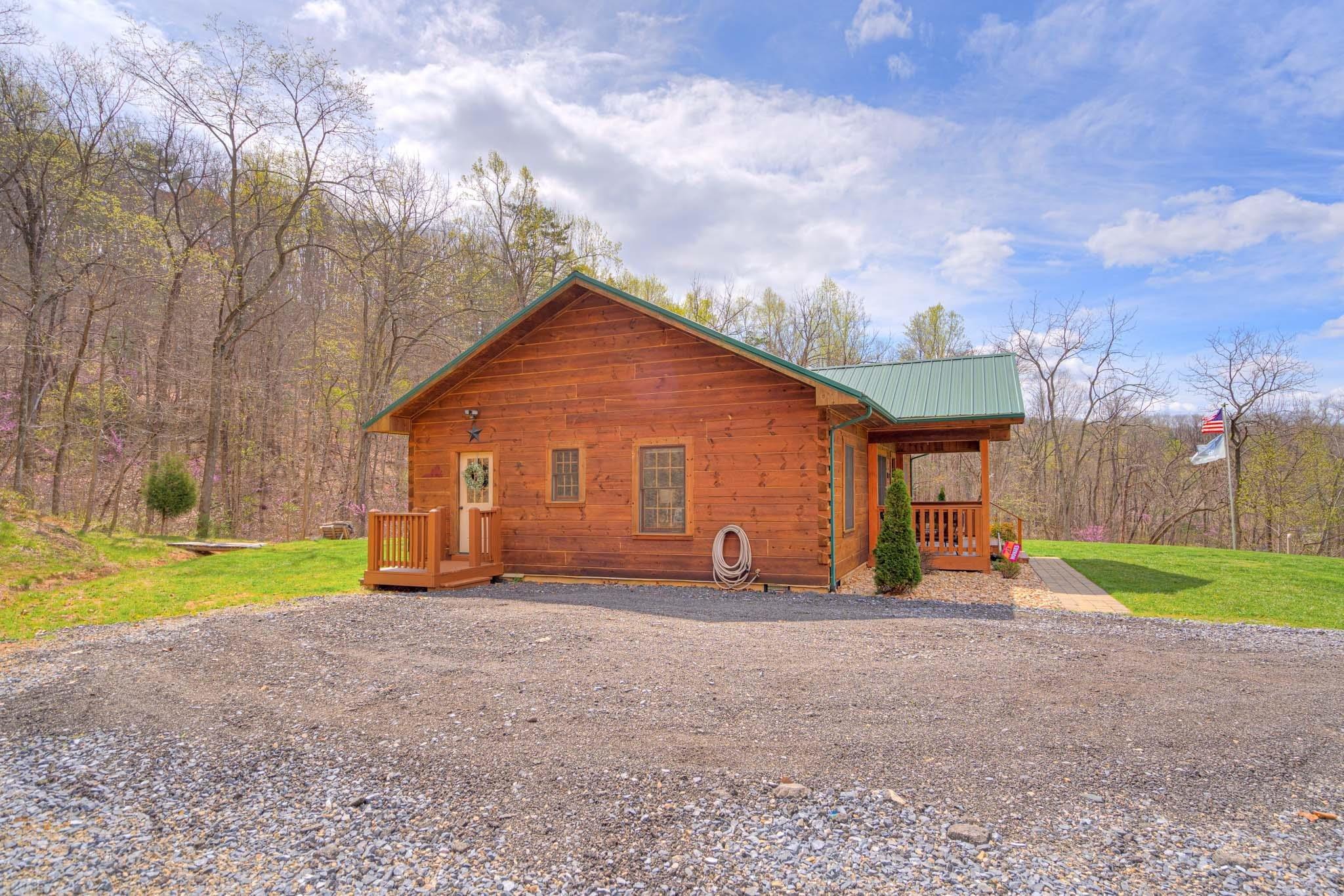 5402 Coles Road Elliston, VA 24087 - Photo 7 of 38 Gallery Image 7