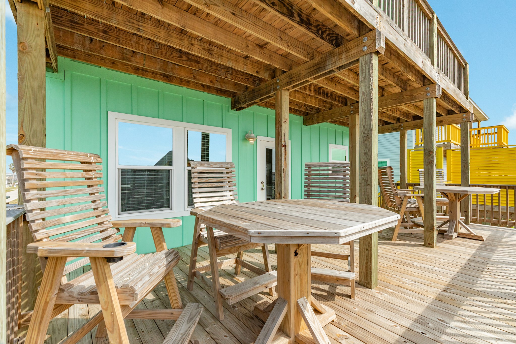 344 Thunder Road Surfside Beach, TX 77541 - Photo 8 of 40 The furnishings are great even on the deck