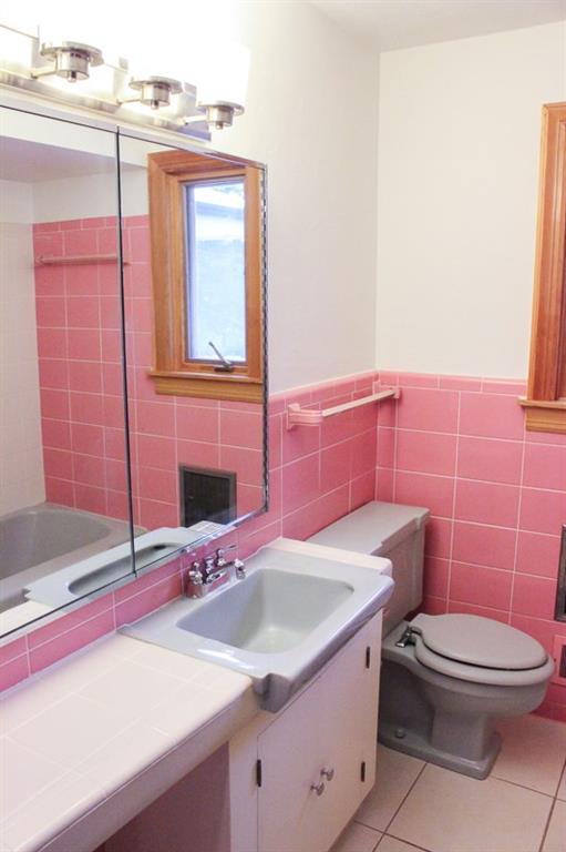 173 West Ingomar Road Pittsburgh, PA 15237 - Photo 16 of 20 Full Bath