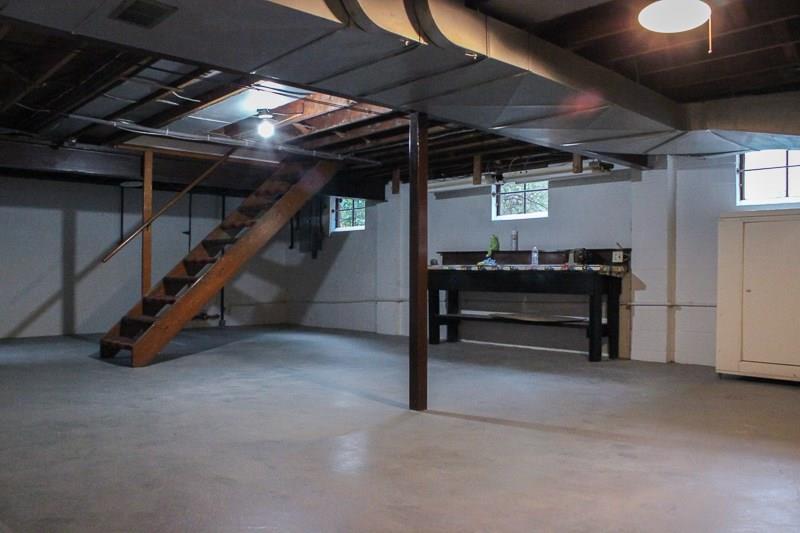 173 West Ingomar Road Pittsburgh, PA 15237 - Photo 18 of 20 Full basement with workbench