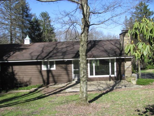 173 West Ingomar Road Pittsburgh, PA 15237 - Photo 19 of 20 Back Patio for outdoor relaxing.