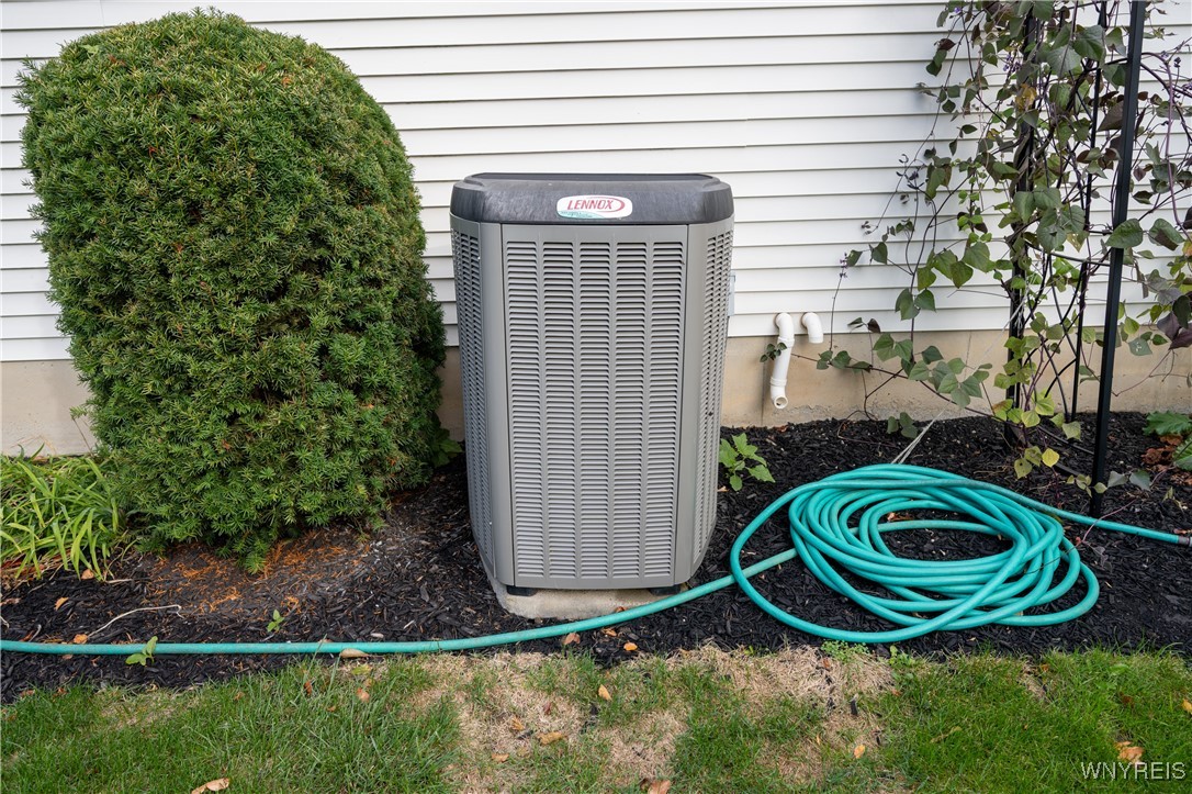 4707 Perry Court Lewiston, NY 14092 - Photo 11 of 50