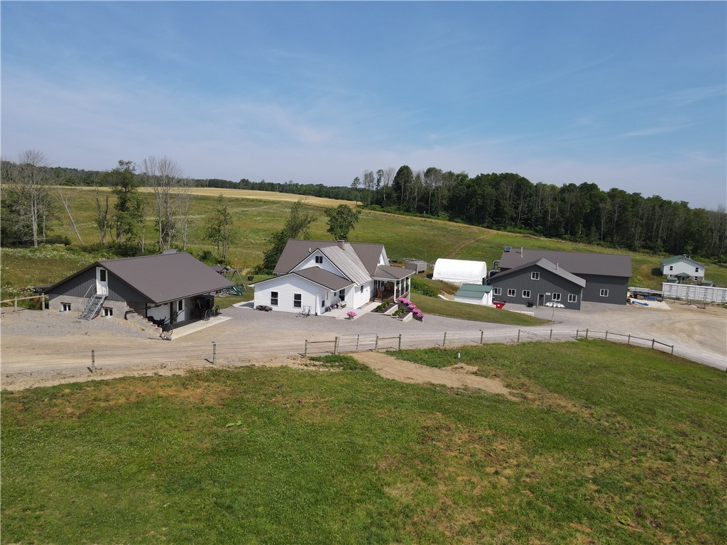 7690 Banks Road Pike, NY 14066 - Photo 7 of 49