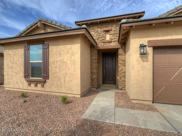 1438 East Warbler Road Gilbert, AZ 85297 - Photo 2 of 17 002_Front Walkway