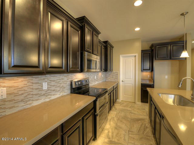 1438 East Warbler Road Gilbert, AZ 85297 - Photo 7 of 17 007_Kitchen Detail
