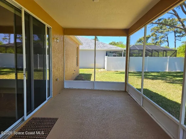 $2,500 | 3930 Caparosa Circle, Melbourne, FL 32940