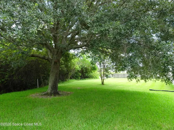 $2,500 | 3930 Caparosa Circle, Melbourne, FL 32940