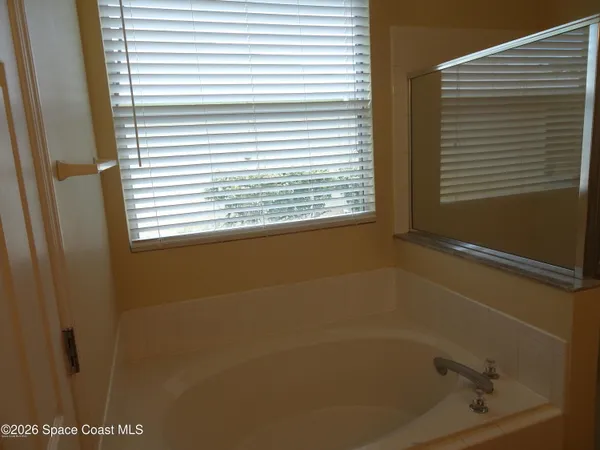 $2,500 | 3930 Caparosa Circle, Melbourne, FL 32940