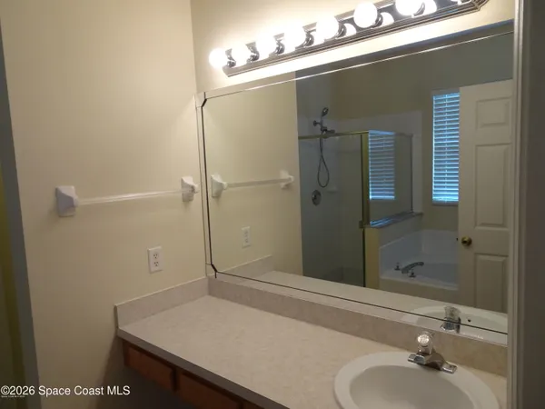 $2,500 | 3930 Caparosa Circle, Melbourne, FL 32940