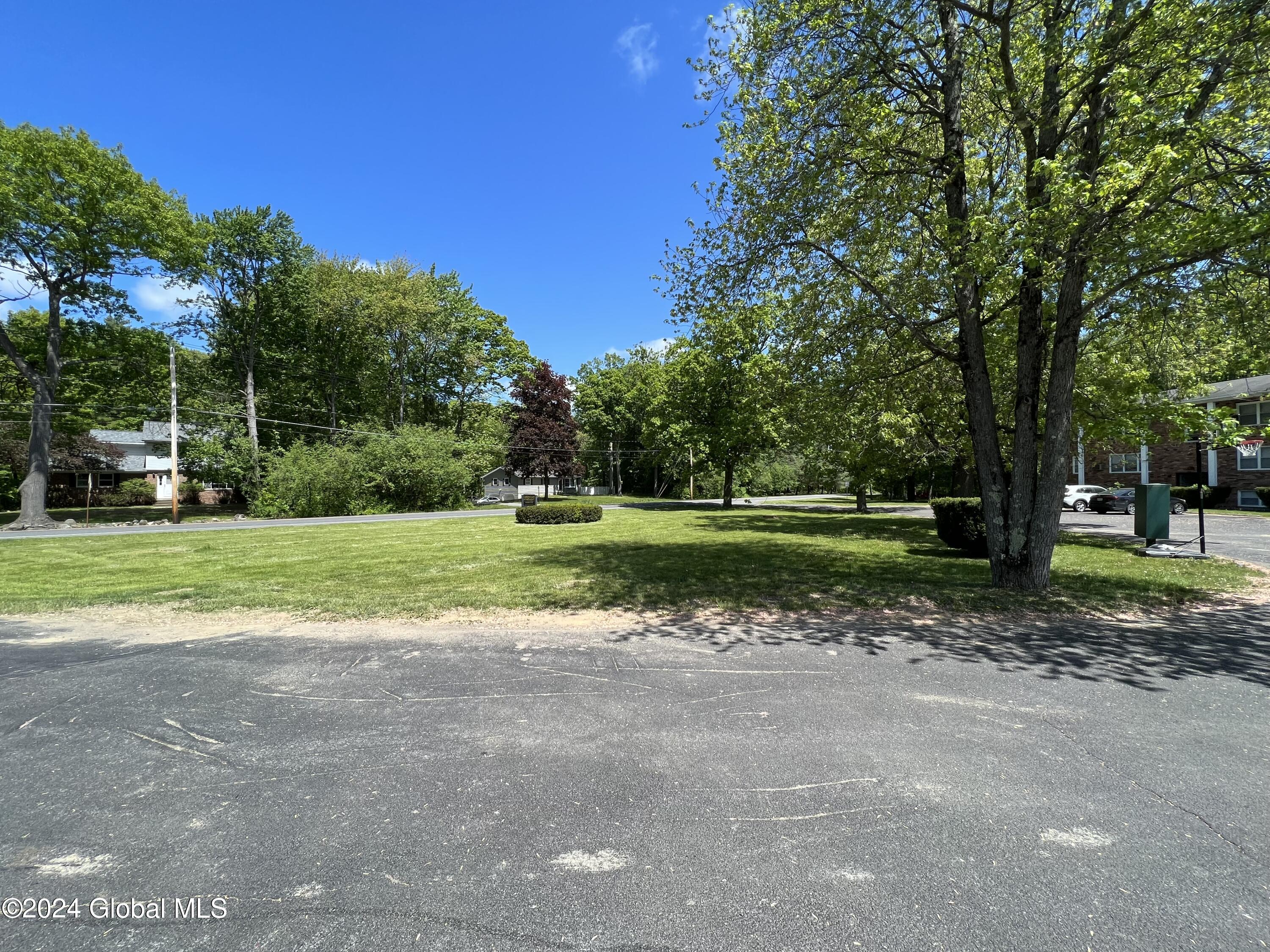 17 Ashdown Road, Unit 17A Clifton Park, NY 12019 - Photo 13 of 15 outside