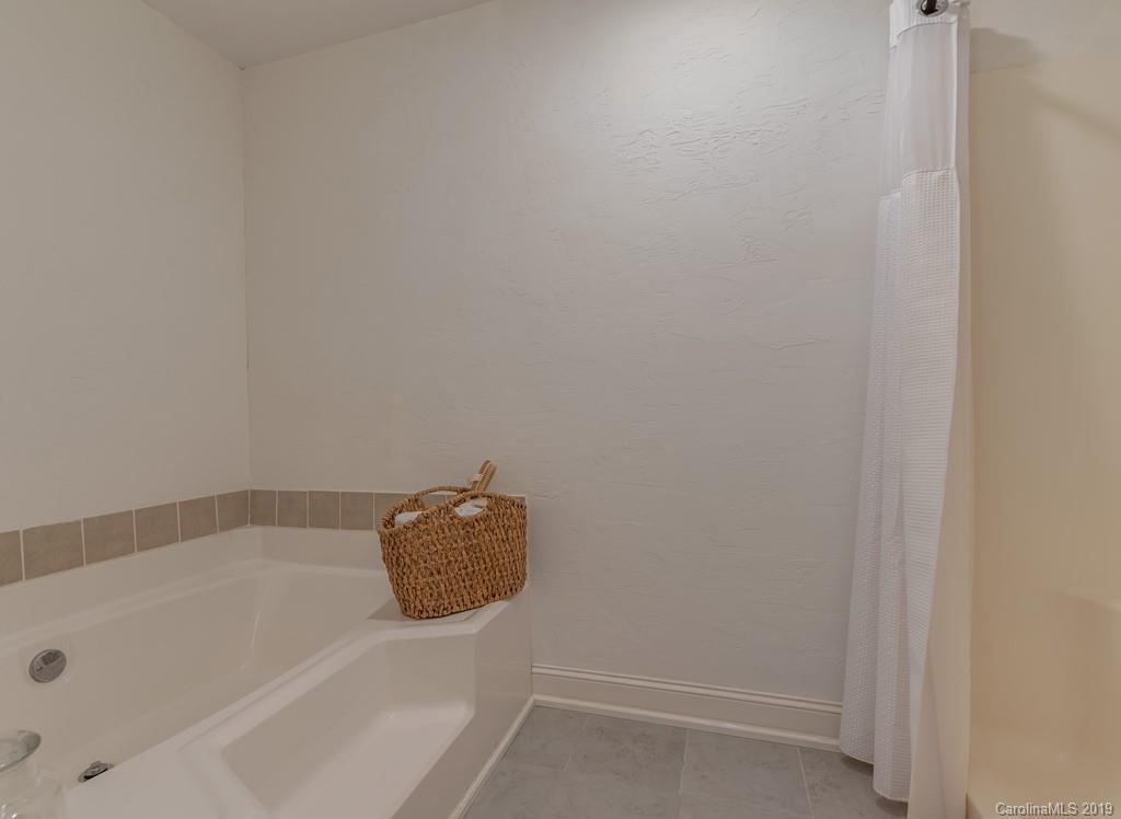 142 Landrum Road Tryon, NC 28782 - Photo 16 of 34