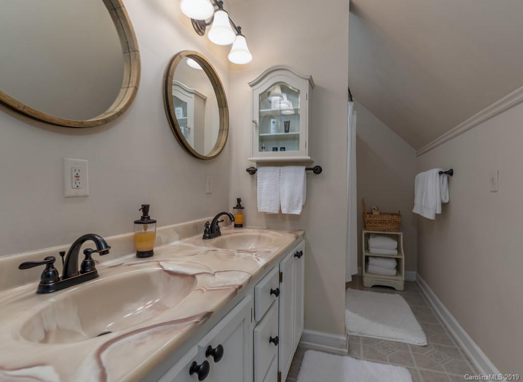142 Landrum Road Tryon, NC 28782 - Photo 20 of 34