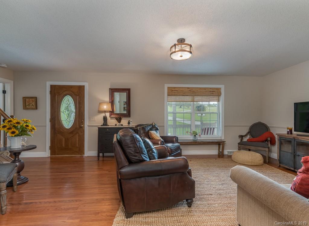 142 Landrum Road Tryon, NC 28782 - Photo 3 of 34
