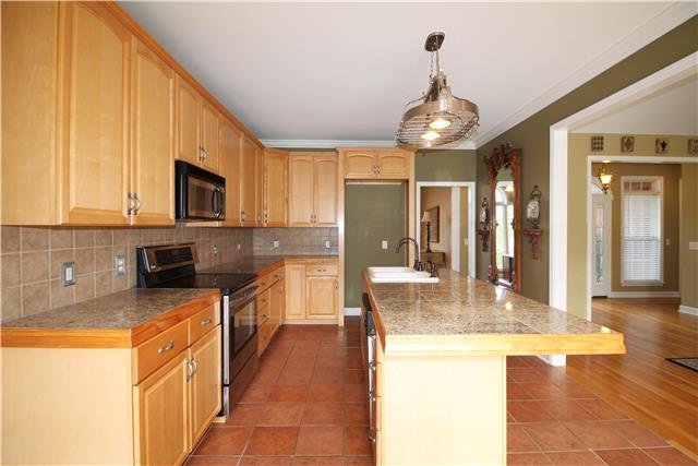 1679 Center Star Road Columbia, TN 38401 - Photo 8 of 20
