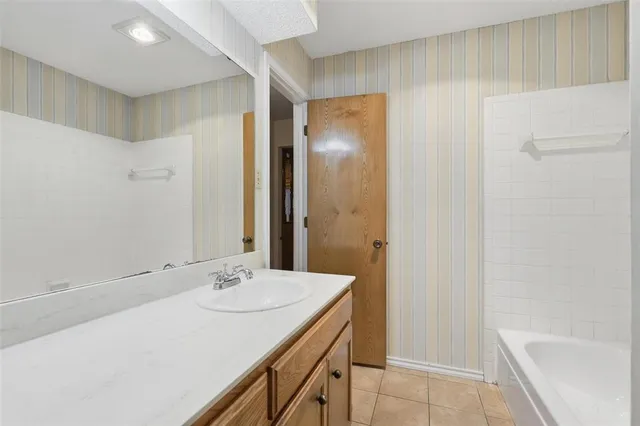 $335,000 | 105 Northeast Alsbury Boulevard, Burleson, TX 76028