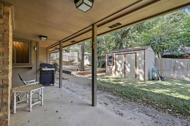 $335,000 | 105 Northeast Alsbury Boulevard, Burleson, TX 76028