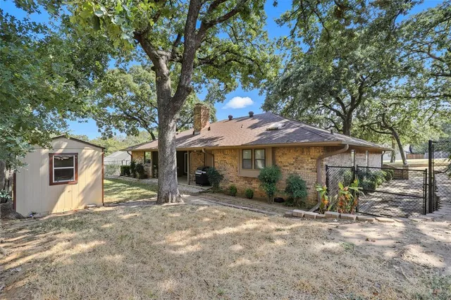 $335,000 | 105 Northeast Alsbury Boulevard, Burleson, TX 76028
